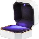 1124x1200.jpg Ringdoosje met gouden rand en LED – Wit