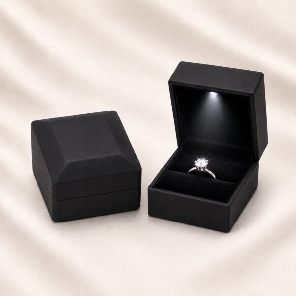 Zwart standaard ringdoosje met LED
